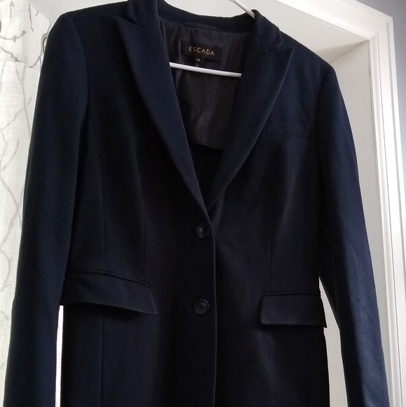 navy ladies blazer